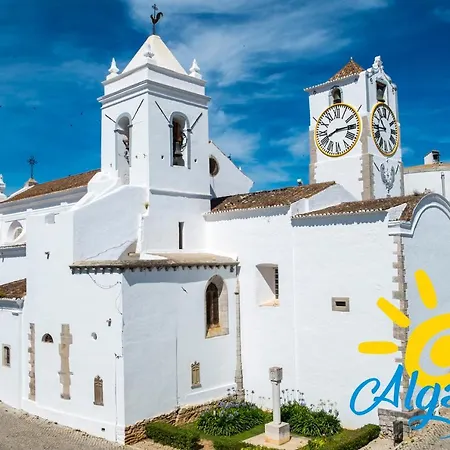 Yin House By Algartur Tavira